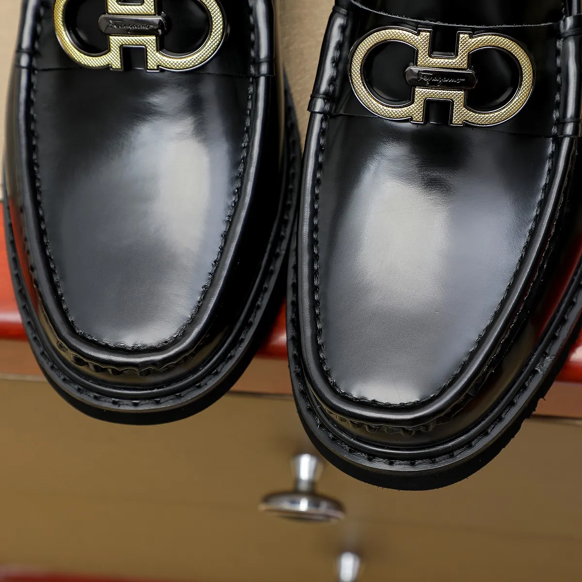 Men's shoes 💰500 Ferragamo [Ferragamo] top imported suit men's shoes 💯Original copy of the official website, product materials: selected imported embossed calfskin + luxury hardware buckle accessories ~ imported water-dyed cow 🐂 leather lining. Strong three-dimensional visual effect, original combination outsole, multiple colors available😘 Size: 38-44 (.45.46.4. Customized)
